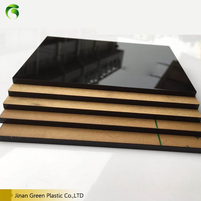 Tấm acrylic đen